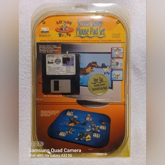Vintage Looney tunes screen saver & mouse pad set - Picture 1 of 12
